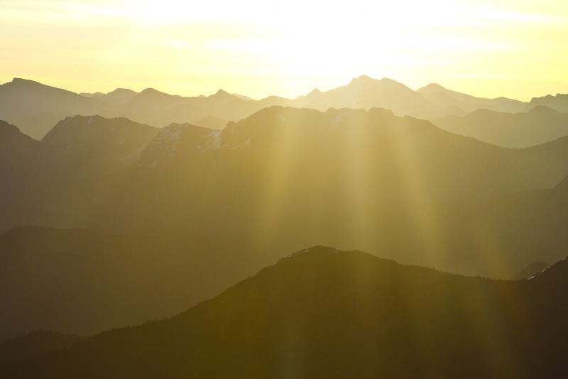 First Light On The Cascades