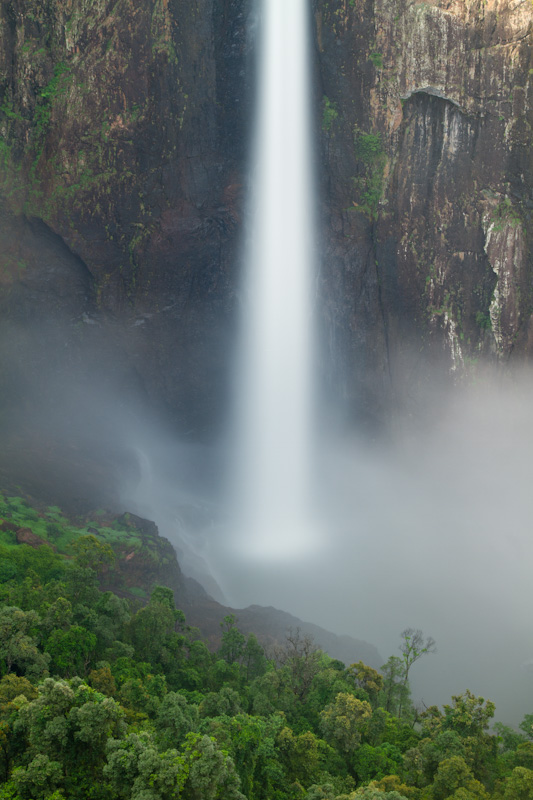 Wallaman Falls