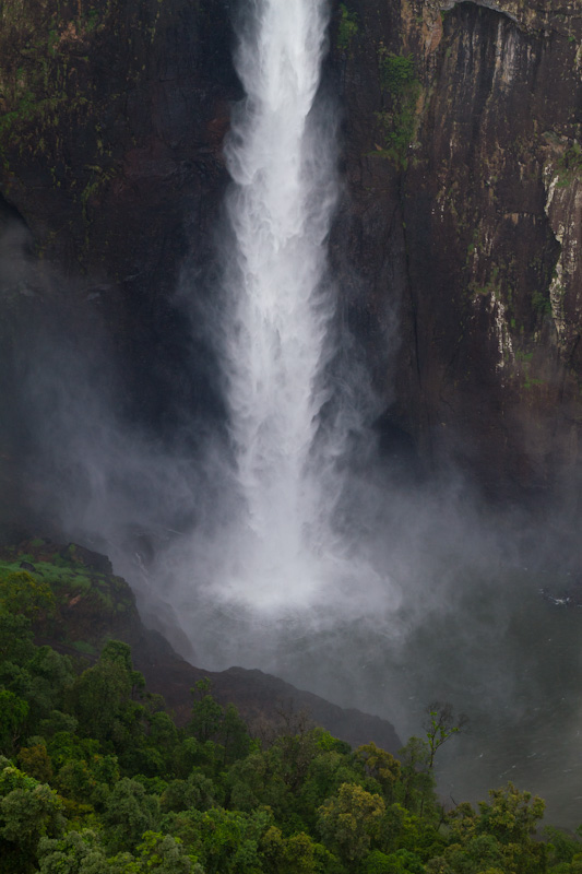 Wallaman Falls